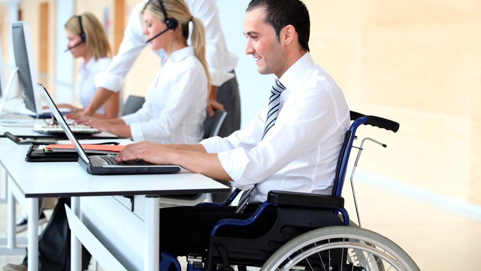 Curso gratuito de capacitação vai ajudar pessoas com deficiência a terem melhor desempenho nas entrevistas